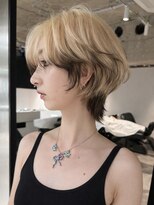 シオン(shion) 顔周りレイヤー前髪カットハイトーンウルフカット_ba583742