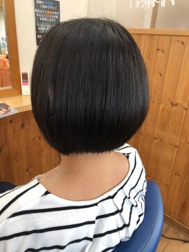 ヘアーアート セシル(HAIR ART Cecil) 暗髪ボブ