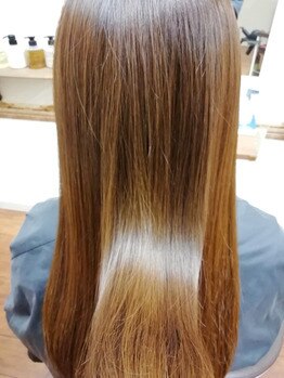 ヘアーアンドネイル フーガ(hair & nail fuga)の写真/リピート者続出!!しっとり潤艶の仕上がりが持続！こだわりのトリートメントであなたの髪もうっとり美髪に♪