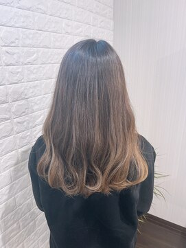 アーク エマーブル(Ark aimable) グレージュバレーヤージュ