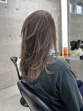 イキ 表参道(iki omotesando) 大人ガーリー/モード/チョコレート[表参道駅]