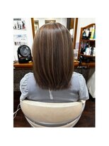 フリーズ 千鳥橋店(Freez) 白髪ぼかしナチュラルハイライト