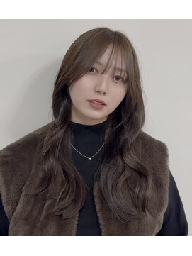 カルム(calme) レイヤーカット×オリーブベージュ