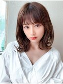 韓国風レイヤー/外ハネくびれ/ミディアムレイヤー/ぱっつん前髪