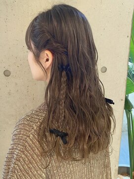 レジュアル(RESSUAL) オリーブグレージュおでかけアレンジ