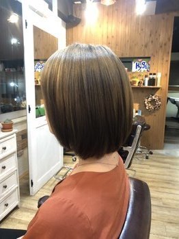 ハイジ(hairsalon Hyge)の写真/繰り返しのカラーやパーマで傷んだ髪を、内部からしっかり補修！髪の芯から潤いとツヤを与えます♪