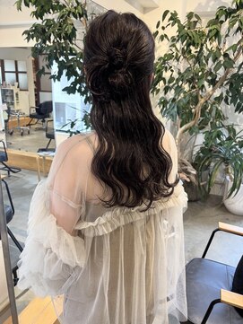 シアン(SYAN) half up