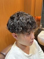ヘアモードキクチ 日本橋室町店&nbsp;日本橋室町　日本橋　テーパーフェード　外国人風パーマ