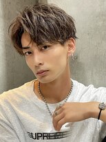 アーリー(Ali'i) センターパートアップバングソフトツイストパーマ刈り上げ