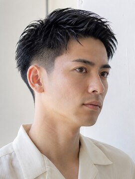 サーカス バイ ビュートリアム 青山(CIRCUS by BEAUTRIUM) 大人メンズの好印象アップバングショート20代30代40代