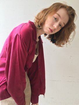 ニキータ(Nikiita) くせ毛風ハイトーン女子