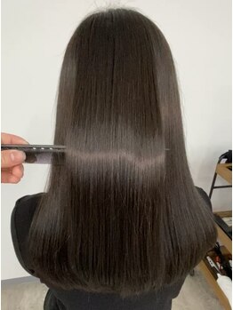 エニーハウ 川口駅東口(Hair & Make anyhow)の写真/【縮毛矯正¥10000～】カラーとの同時施術も◎まっすぐになり過ぎない“自然な仕上がり”にリピーター続出！