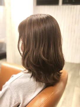 アンプリュス リアン(1+ Unplus lien) ハイライトメルティカラー×ミディアムレイヤー/くびれヘア/亀戸