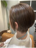 前下がりショートボブ×ハイライト