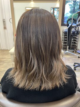 アルターリール(aL ter Rire) アッシュベージュ/バレイヤージュ/中村郁未