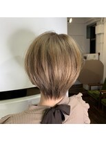 モイヘアーデザイン(moi hair design) くびれショートミルクティーベージュ