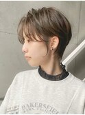 ☆細めハイライト刈り上げマッシュショートフェザーショートボブ