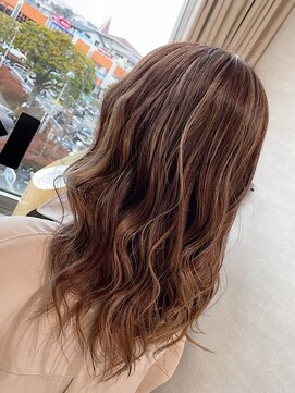 ケンジ 洋光台(KENJE) 白髪ぼかしベージュハイライト【洋光台美容室】