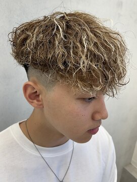 ルースト 西院店(ROOST) スペインカール×ホワイトハイライト