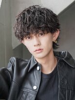 カライング(ing) スーツ短髪ツーブロック束感モテる黒髪シークレットパーマ流行