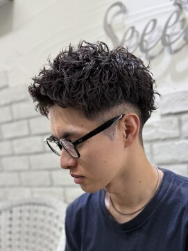 ヘアーグランデシーク(Hair Grande Seeek) ピンパーマメンズパーマツイストスパイラルパーマ短髪パーマ