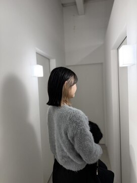 ヒュー(HUE) 大人ガーリー/シンメトリー