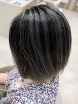 シャルムバイケンジ(Charm.by KENJE)&nbsp;デザインカラーバレイヤージュ細めハイライト白髪ぼかし東京銀座