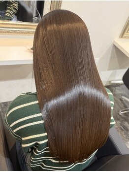 パーク(PARK)の写真/柔らかく、自然なストレートを実現◎髪質に合わせた薬剤と施術で、今までにない艶感と手触りを叶えます♪