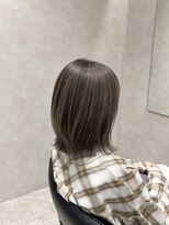 トキ(toki)&nbsp;レイヤーボブ×ハイトーングレージュ