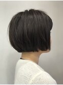 黒髪も重たく見えないスッキリボブ