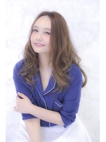 バランスビューティーリゾート(BALANCE. beauty resort)&nbsp;流行りの♪センターパート♪でナチュラルロング