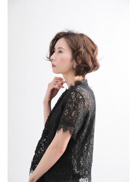 シオン ヘアアンドメイク(Shion) ふんわりグラボブパーマ