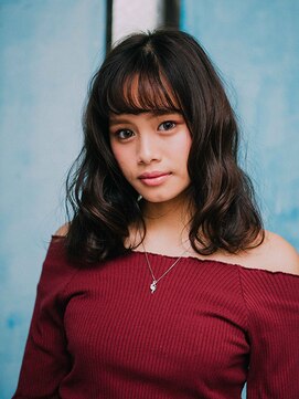 アマリス(Amaris) ミディアムカール20代/30代/40代/庭瀬