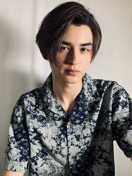 リップス 表参道店(LIPPS) 前下がりミディアムストレート