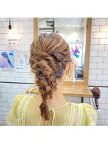クリップス ヘアーサロン(Clips Hair salon)&nbsp;ミディアムあみおろしアレンジ