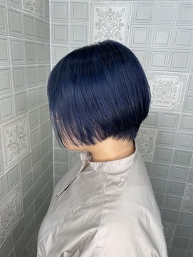 ルシエ 立川(LUCIE) ブルーグラデーションボブ