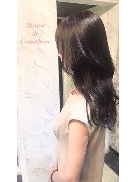 メゾン ドゥ ジェメシェラ(Maison de gemeshe'ra) Honey beige 甘めのlow layer