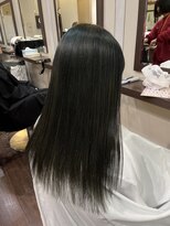 ヘアーアンドメイク ビス(HAIR&MAKE bis) 赤大人可愛いオリーブグレージュ【久保田帆香】