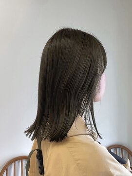 ニール シトロン 名古屋 伏見 丸の内(NEELU citron) 【Neeluscuro_take】ヘルシーなオリーブベージュ