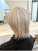 ホワイトブロンドカラーウルフカット♪あゆむ