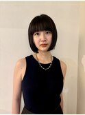 大人っぽシャープな前下がりボブ