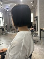 サクラ 岐阜(SAKURA)&nbsp;丸みを残した前下がりボブ！