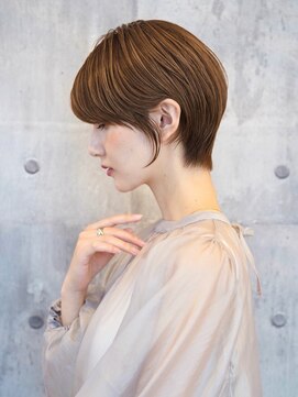 アイスバーグ(eyesburg) 透明感【髪質改善】20代30代40代内巻き艶感ショート小顔