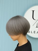 アン ブリーチ(UN BLEACH)&nbsp;ブリーチカラー×シルバーグレー髪質改善Tr【高木】