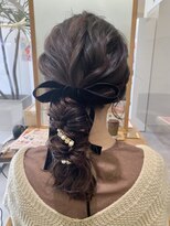 ブレンドバイハピネス(Blend by happiness)&nbsp;セット　編み下ろし　ローポニー　結婚式ヘア　二次会アレンジ