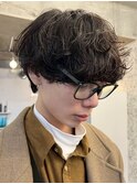 原宿シャドウパーマメンズカットセンターパート黒髪ウルフ30代