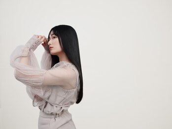 メル ヨコハマ(MeL)の写真/うねり、パサつき、広がりのエイジング毛に人気のメテオ取扱い◎艶を与えて若々しい印象に♪[横浜/横浜駅]