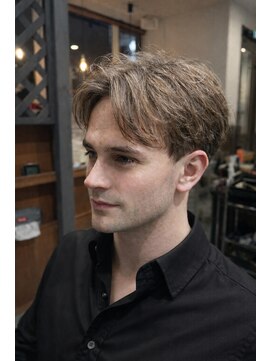 ジェットブラックキューサンロク(JET BLACK 936) 外国人のフェザーパーマカスタム