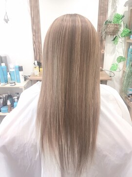 ラニ オゾラ(Lani Ozora) イルミナカラー