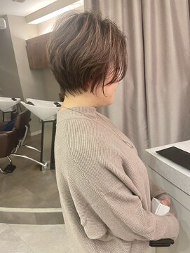 エミヲ 石川町(emiwo) emiwo小川『くせ毛ショート』クセを活かして簡単セット